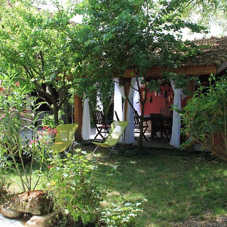 Les Pascals Bed & Breakfast Saint-Paul-lès-Romans Dış mekan fotoğraf