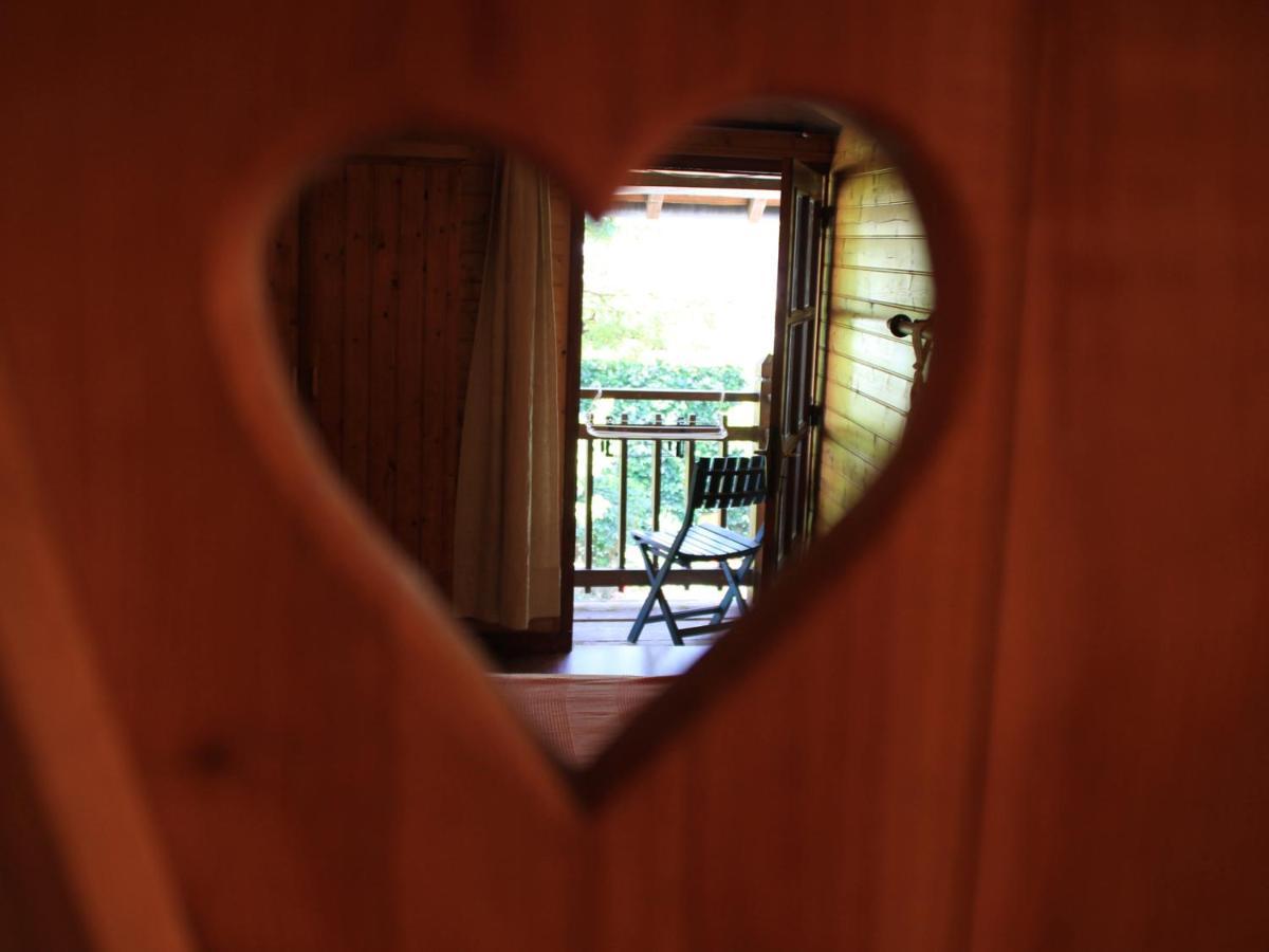 Les Pascals Bed & Breakfast Saint-Paul-lès-Romans Dış mekan fotoğraf